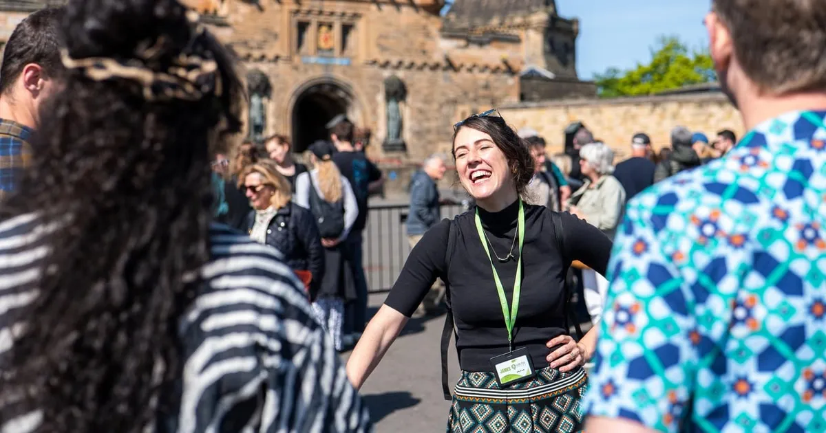 A storytelling guide takes you through a thousand years of the castle, with the entry ticket in the price, on a tour of Edinburgh Castle, castle tours in Europe
